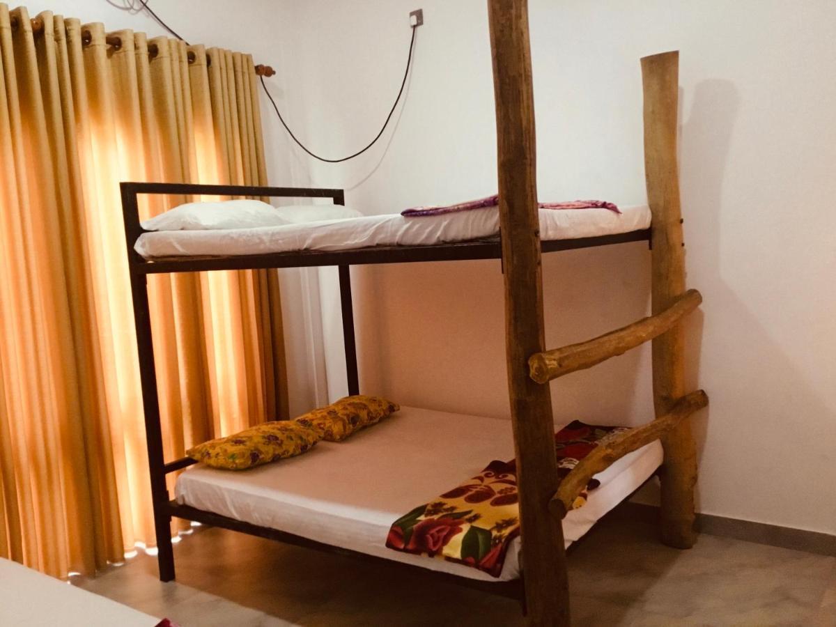 Jungle City Hostel Ґалле Екстер'єр фото